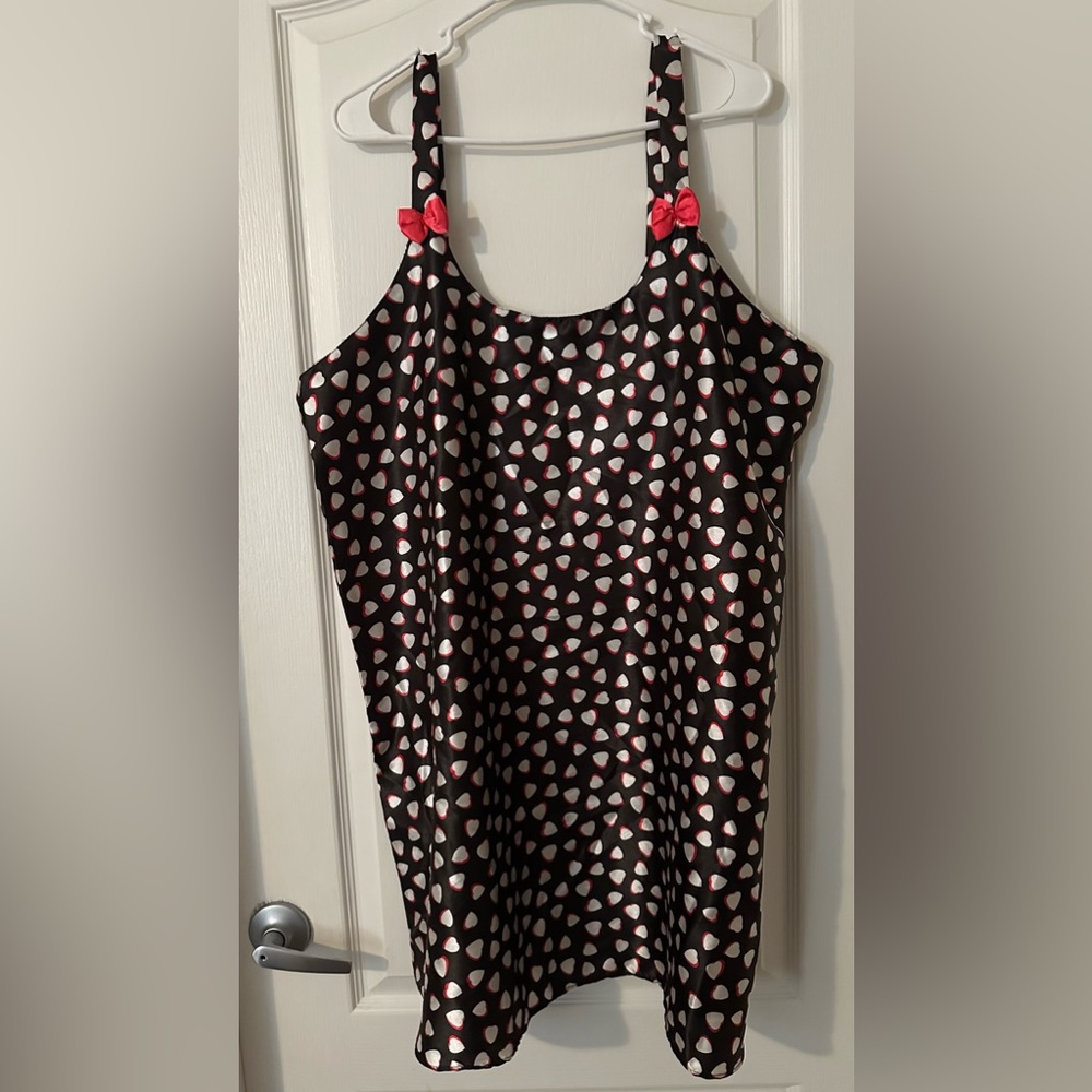 Vintage Black and Pink Heart Chemise